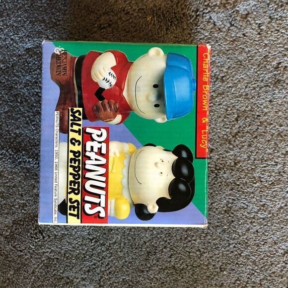 VINTAGE BENJAMIN & MEDWIN PEANUTS CHARLIE BROWN LUCY SALT SHAKERS NEW IN BOX - Picture 3 of 11